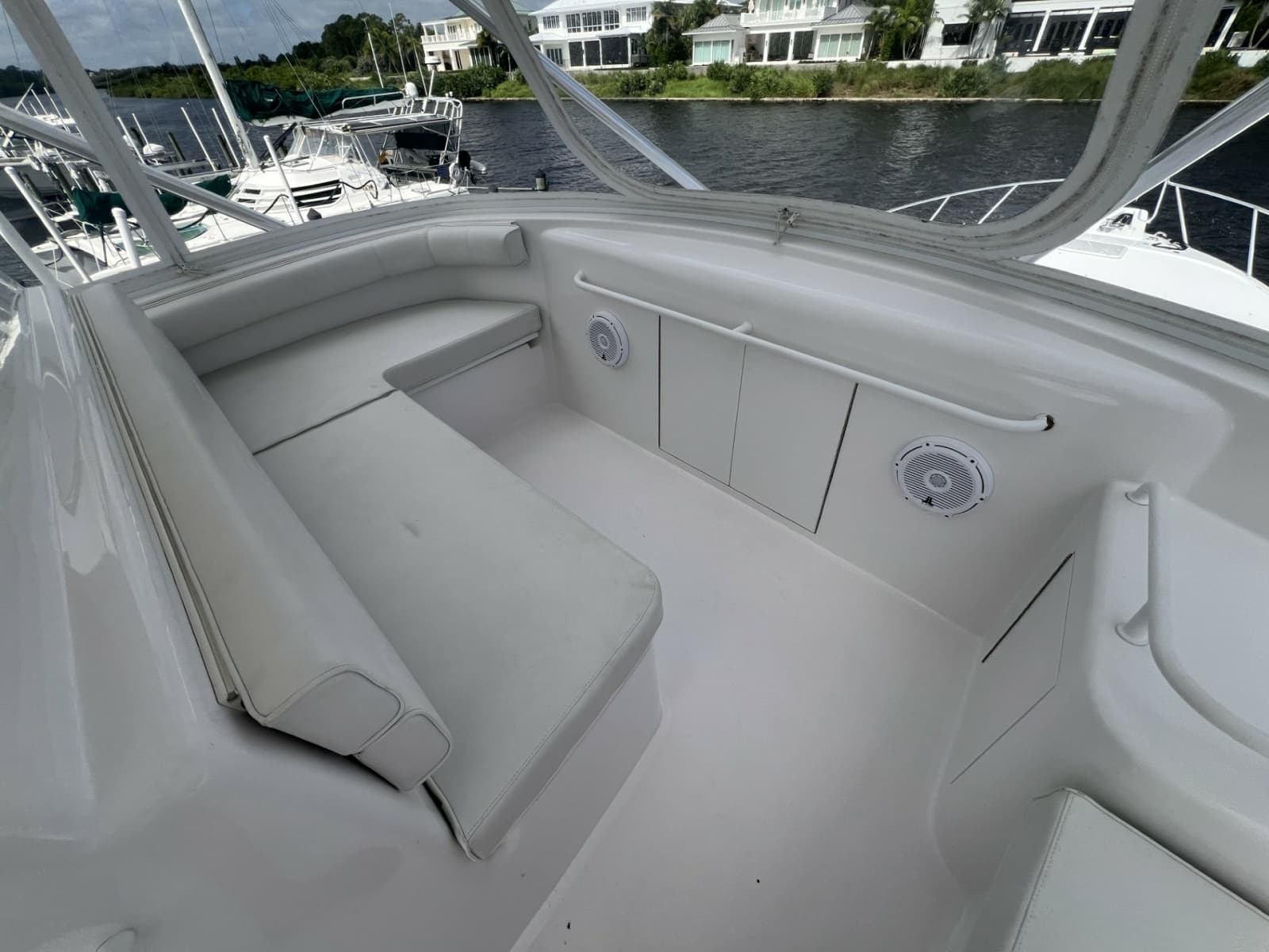 2013 Hatteras GT 54