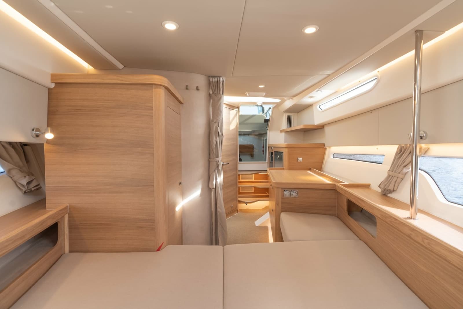 2027 Nimbus Sport Weekender 42
