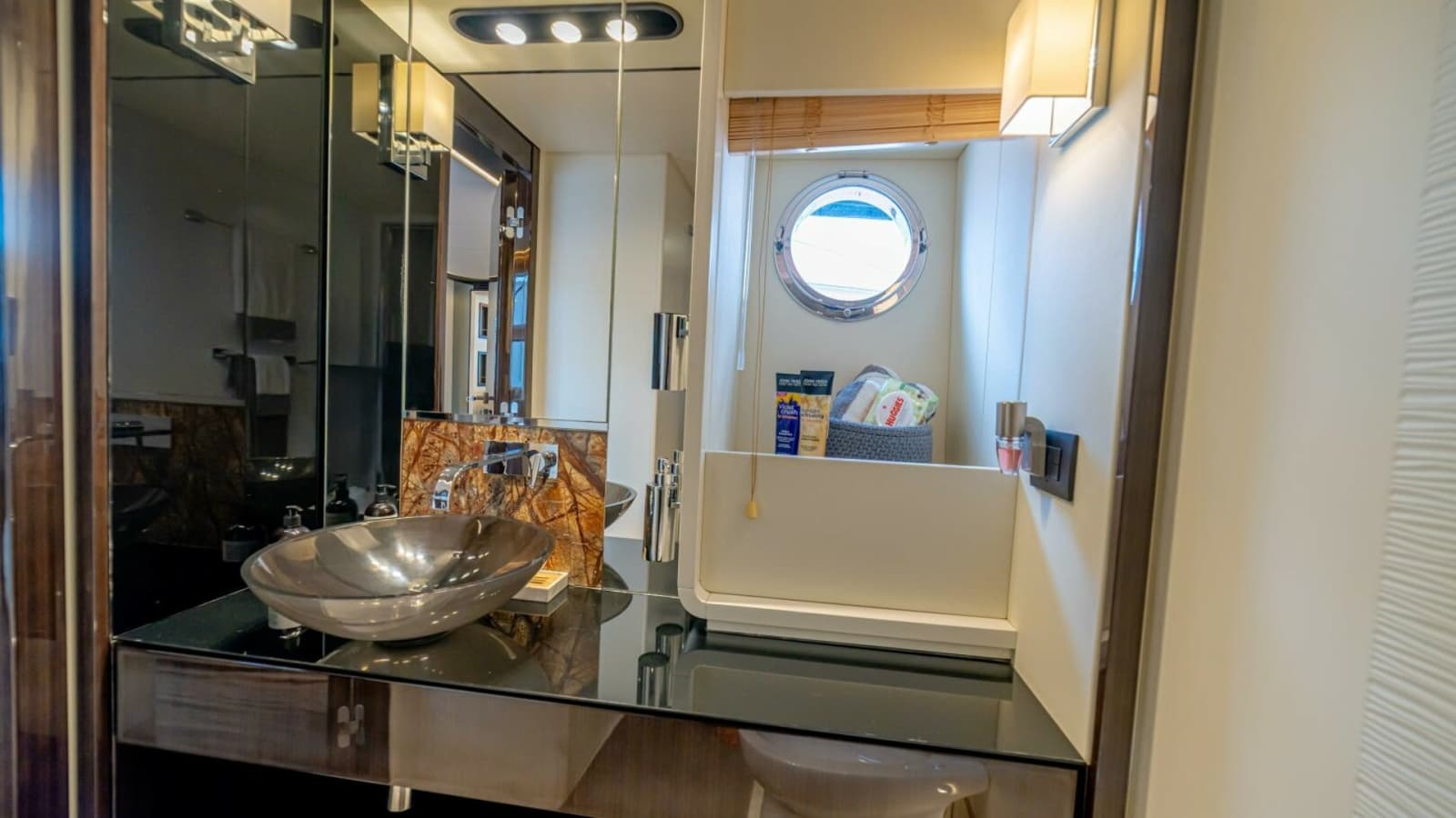 2017 Azimut 77 "Carpe Diem"