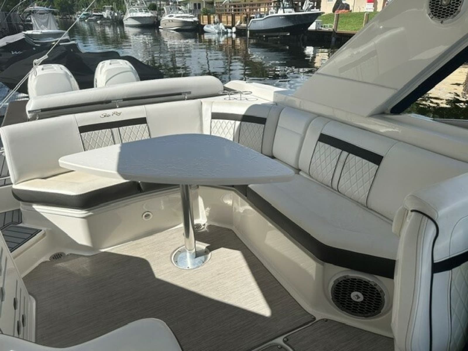 2018 Sea Ray SLX 310 - Sales Therapy
