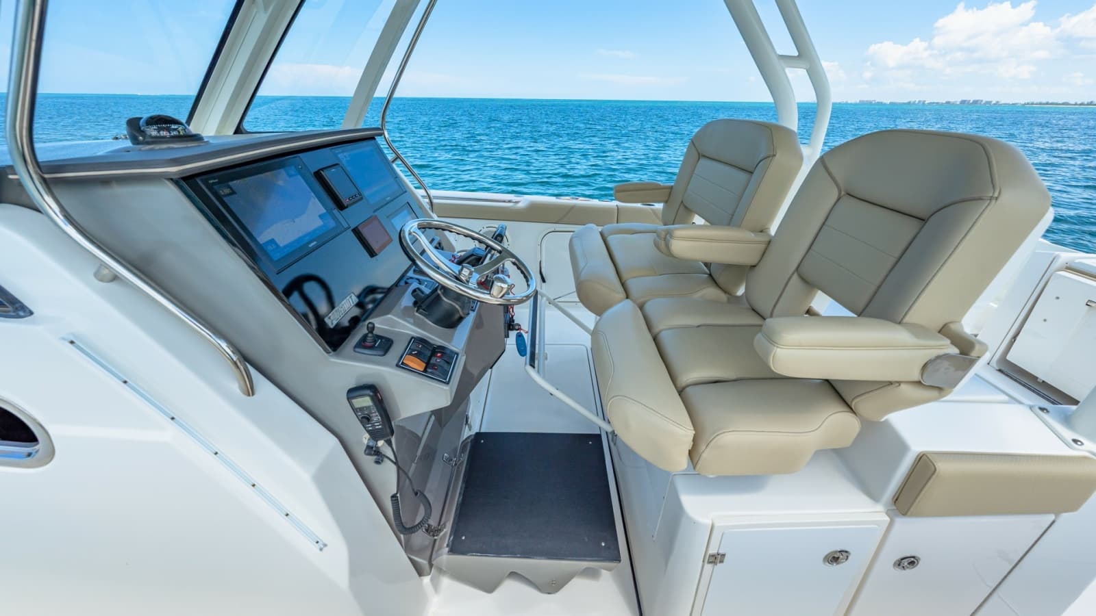 Helm Station with Dual Seating