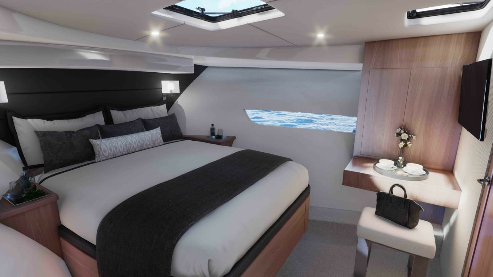 605 Interior Master Forward