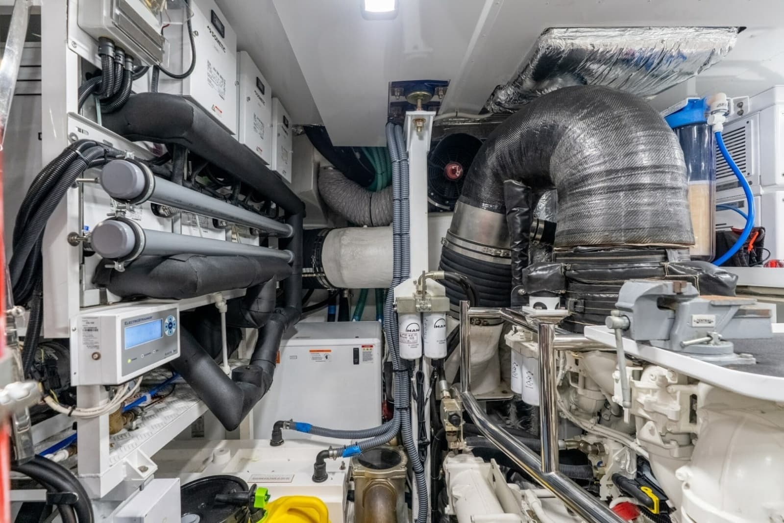 Princess 80 LANIKAI - Engine Room