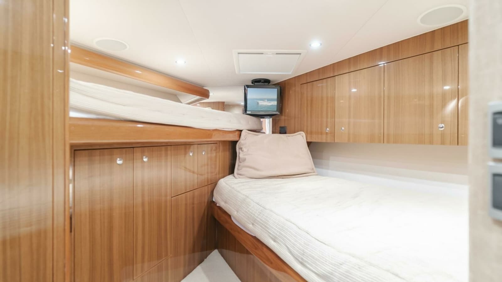 2008 Viking 52 Sport Coupe "ENDURANCE"