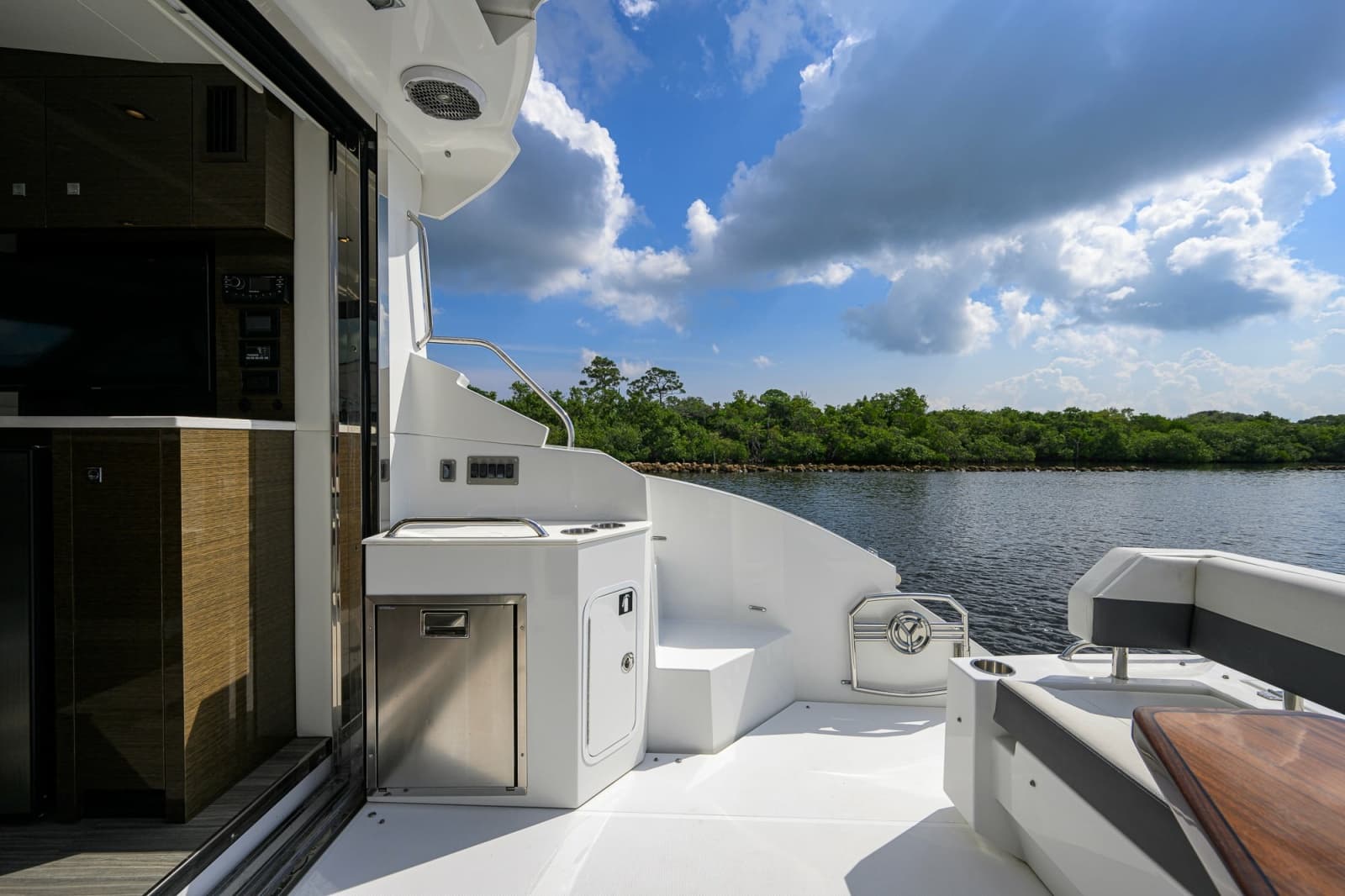 2020 Cruisers 46 Cantius