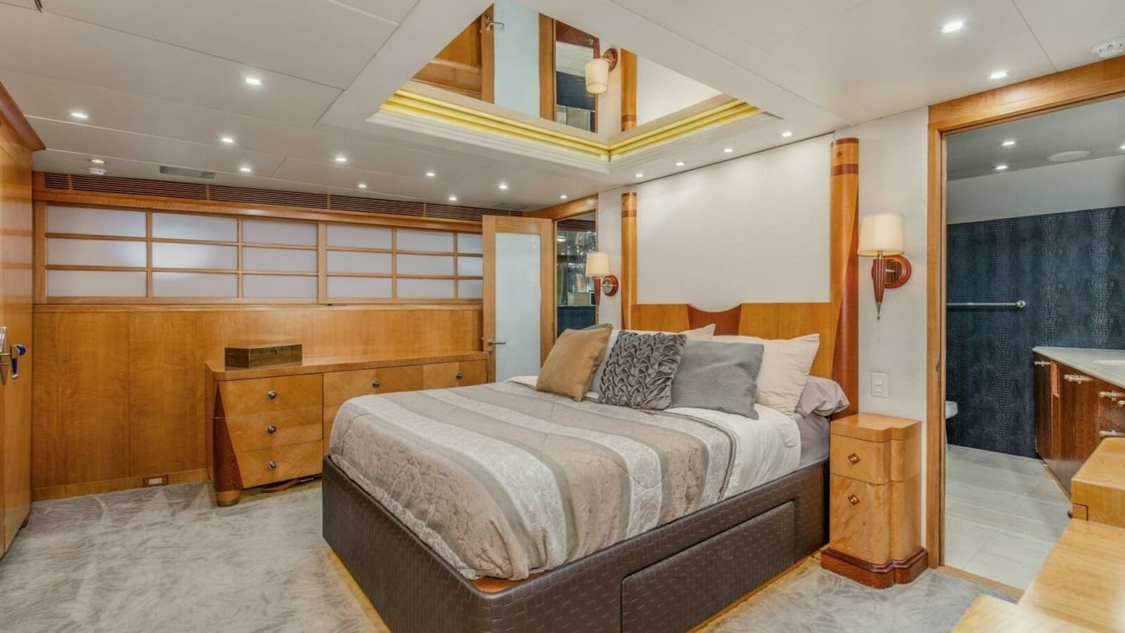1989 116' Feadship - Boss - Master Stateroom Sport Fisher-