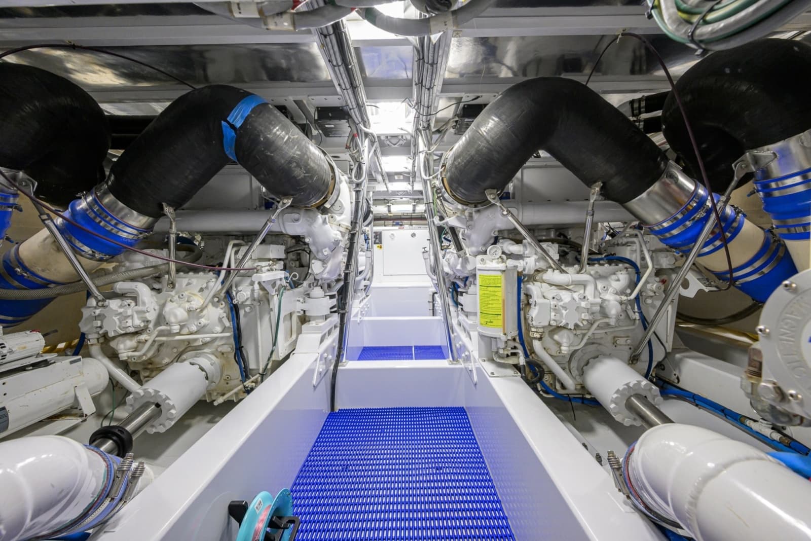 Rybovich 60 SIBONEY - Engine Room