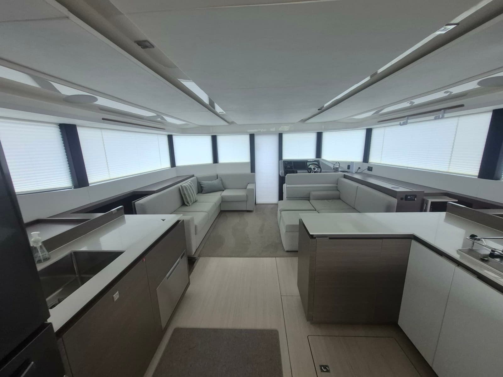 2023 Leopard 53 Powercat