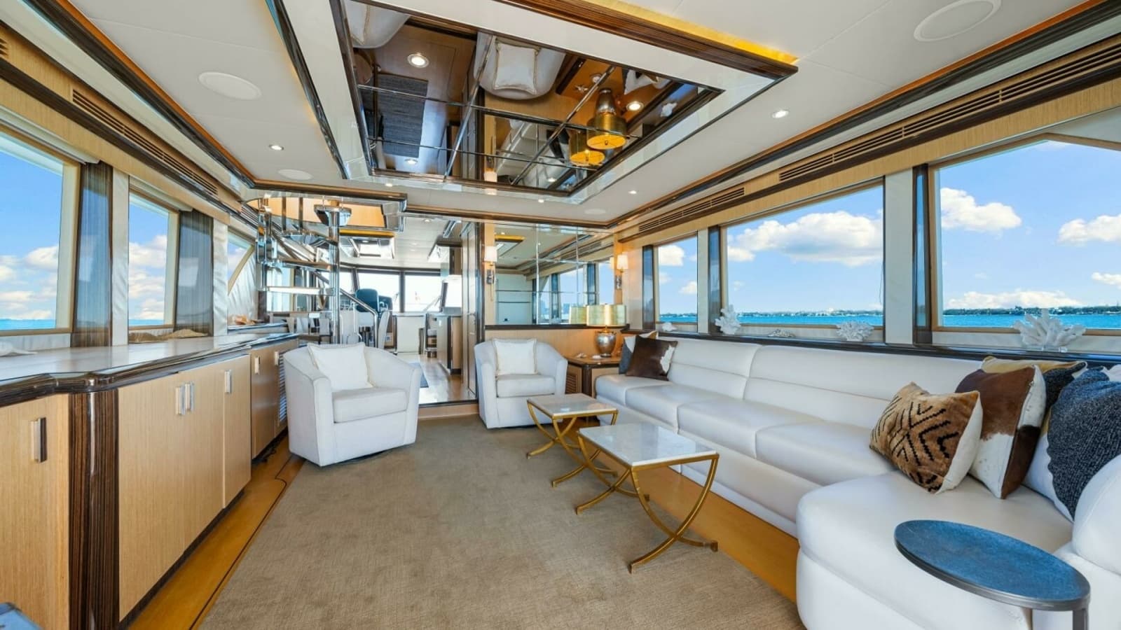 2010 83 Ocean Alexander Motor Yacht 'Relentless'