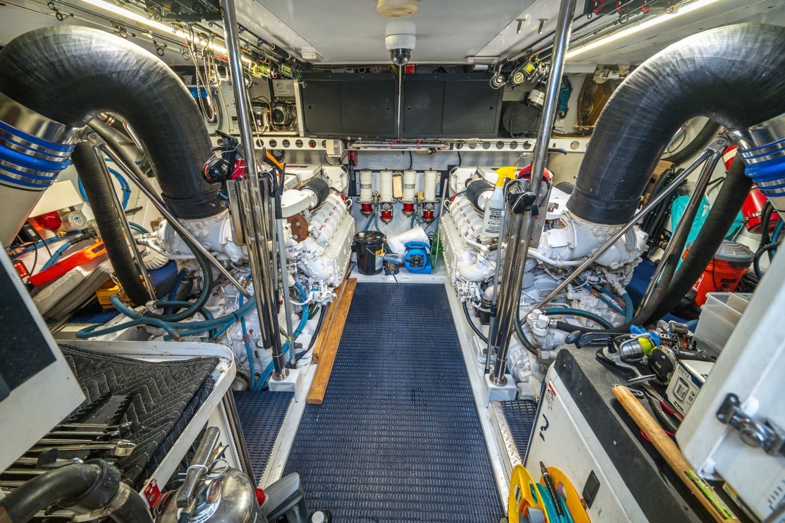 Lazzara 76 - Dare to Dream - Engine Room