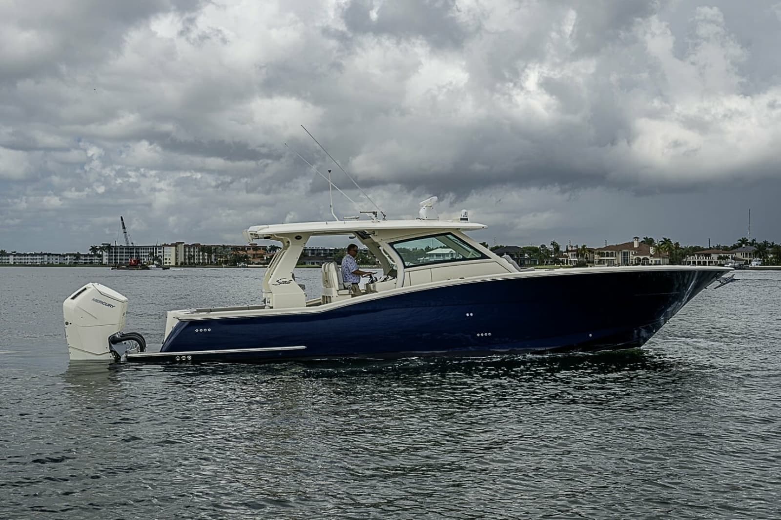 Scout 42 Maizey Blue - Exterior Profile