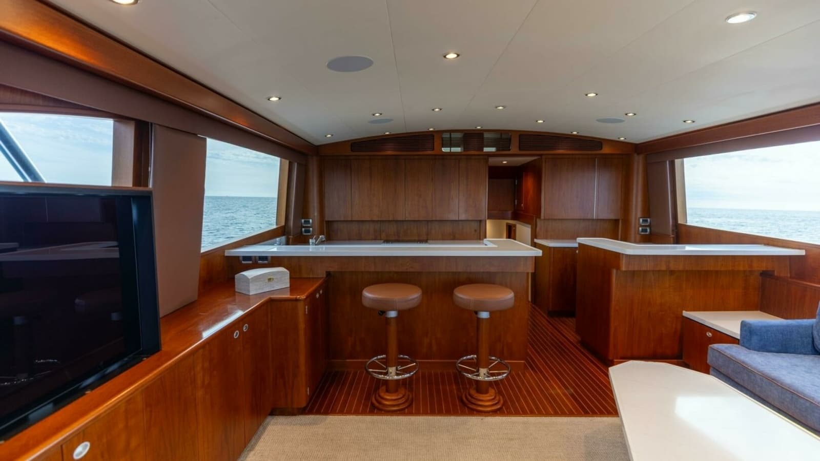 2006 Jim Smith 68 Convertible- Salon