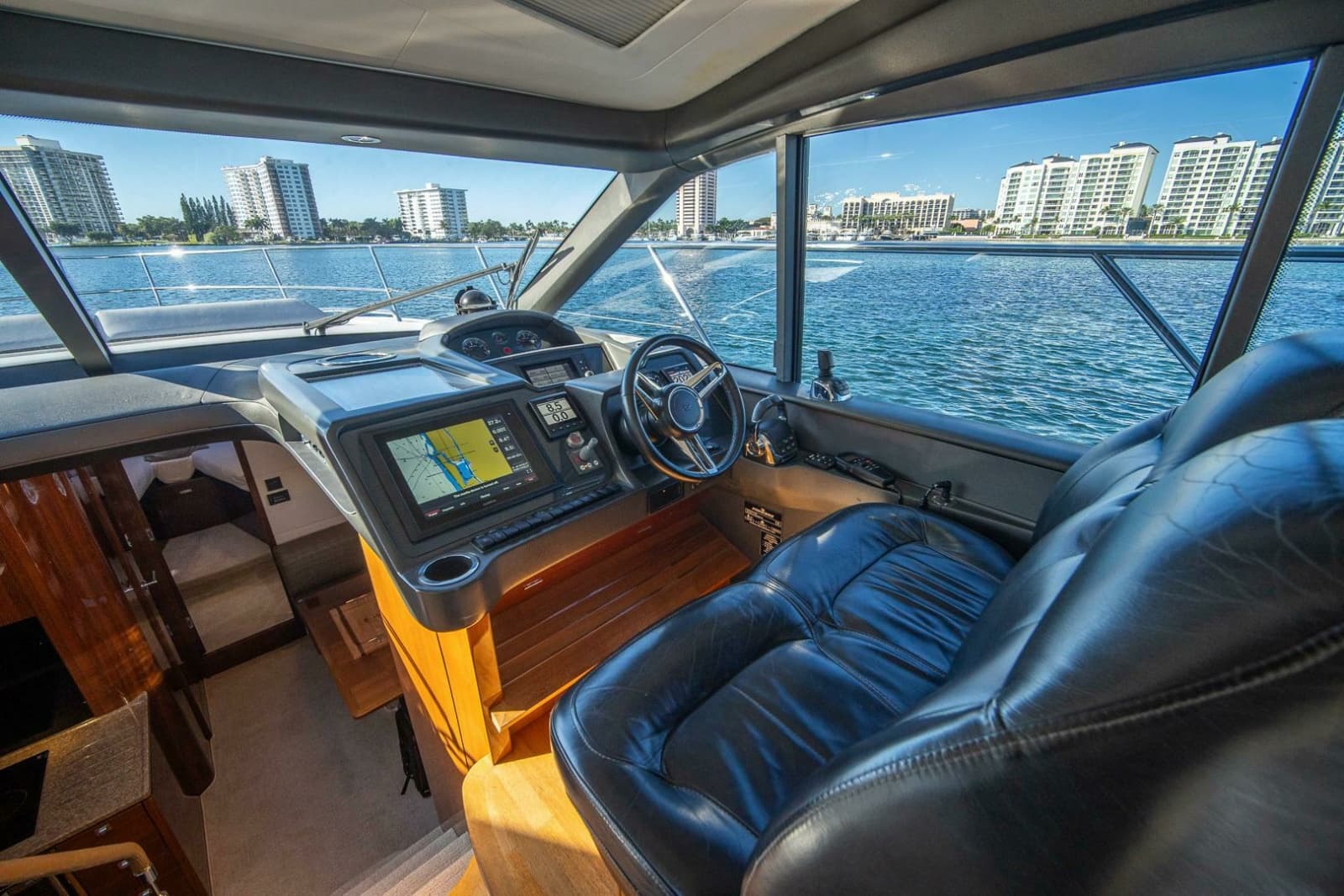 2016 Princess V48