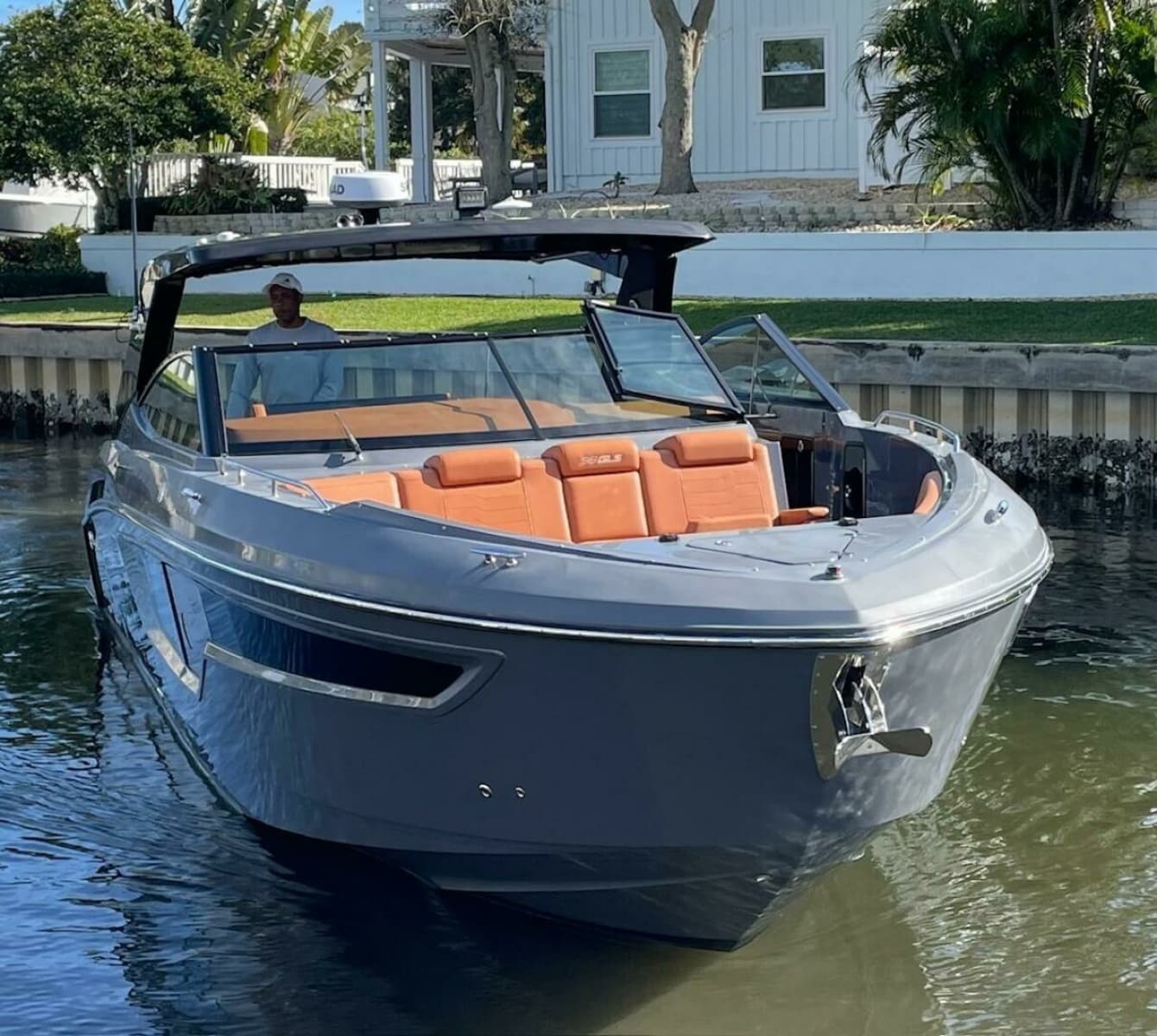 Cruisers Yachts 38 GLS -