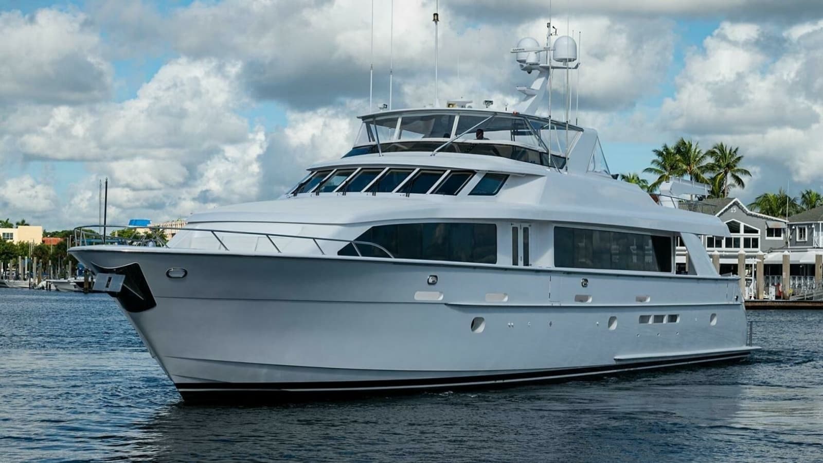 Starboard Side Profile in Harbor
