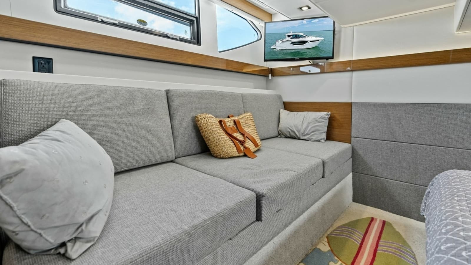 2019 Cruisers Yachts 42 Cantius 'Truly Ineffable'