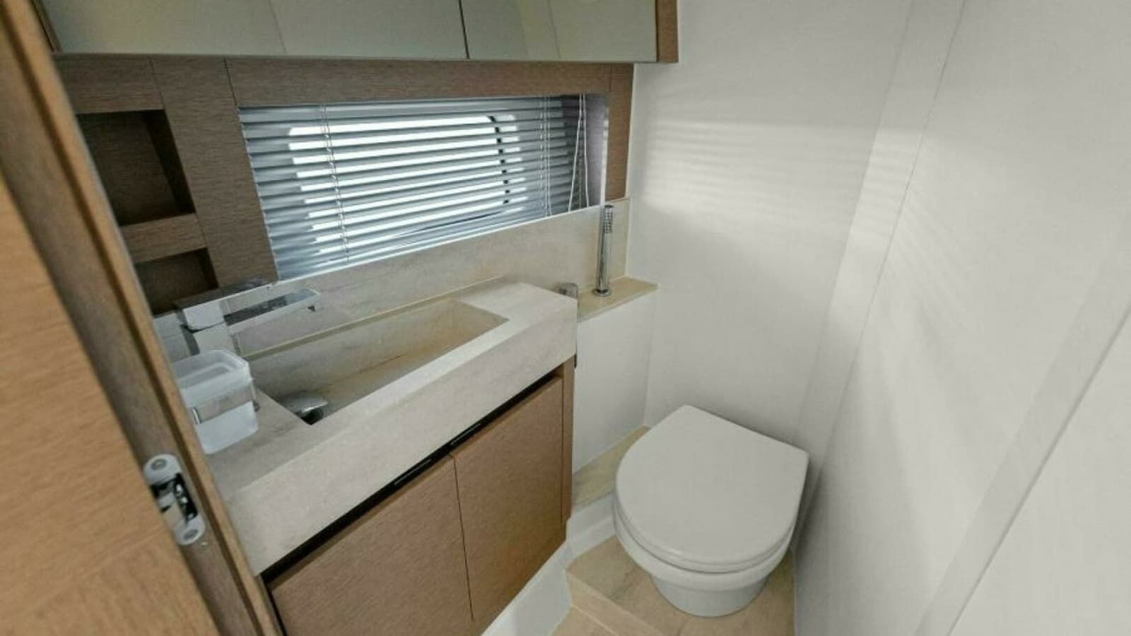 2022 59 Prestige Flybridge - How Sweet It Its - Guest Head