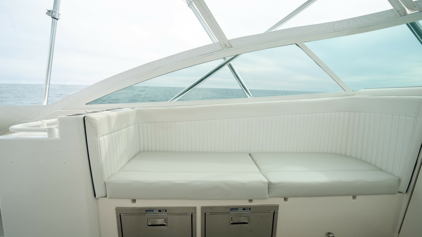 2011 Contender 40 Express
