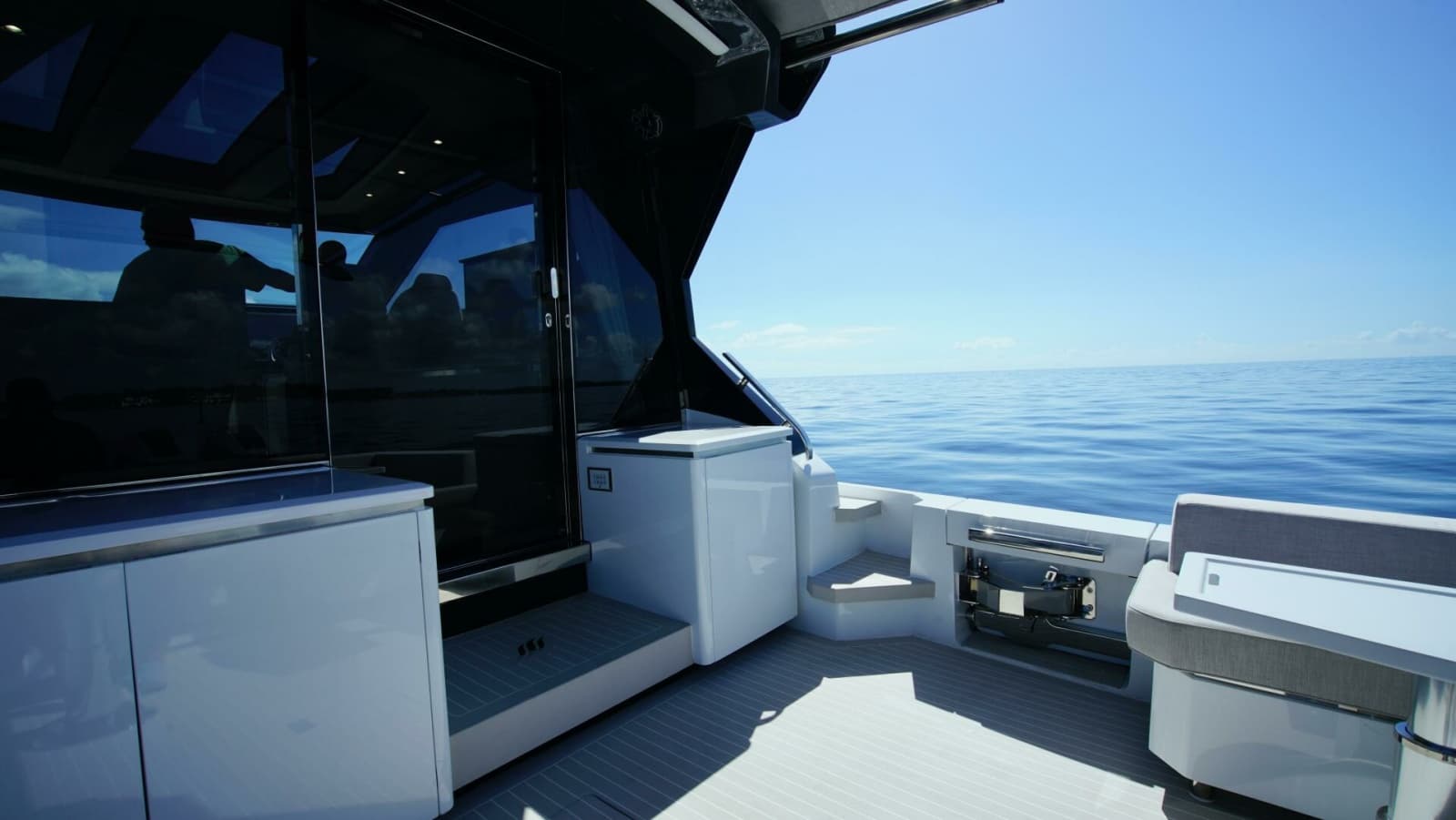 2024 Uniesse HTC5P