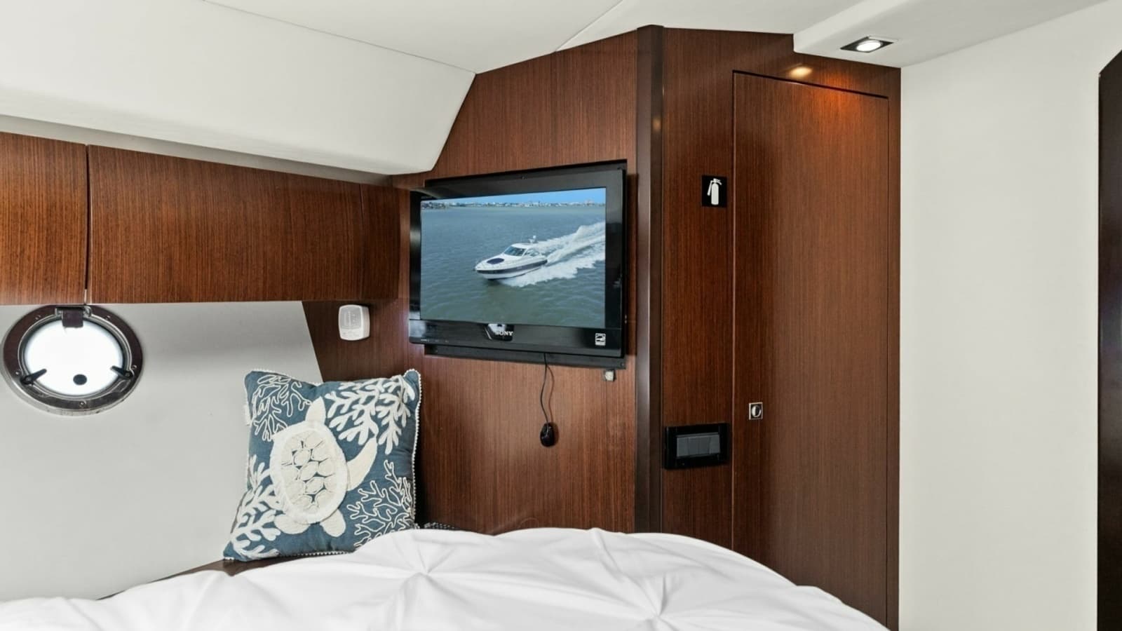 2012 Cruiser Yachts 54 Cantius