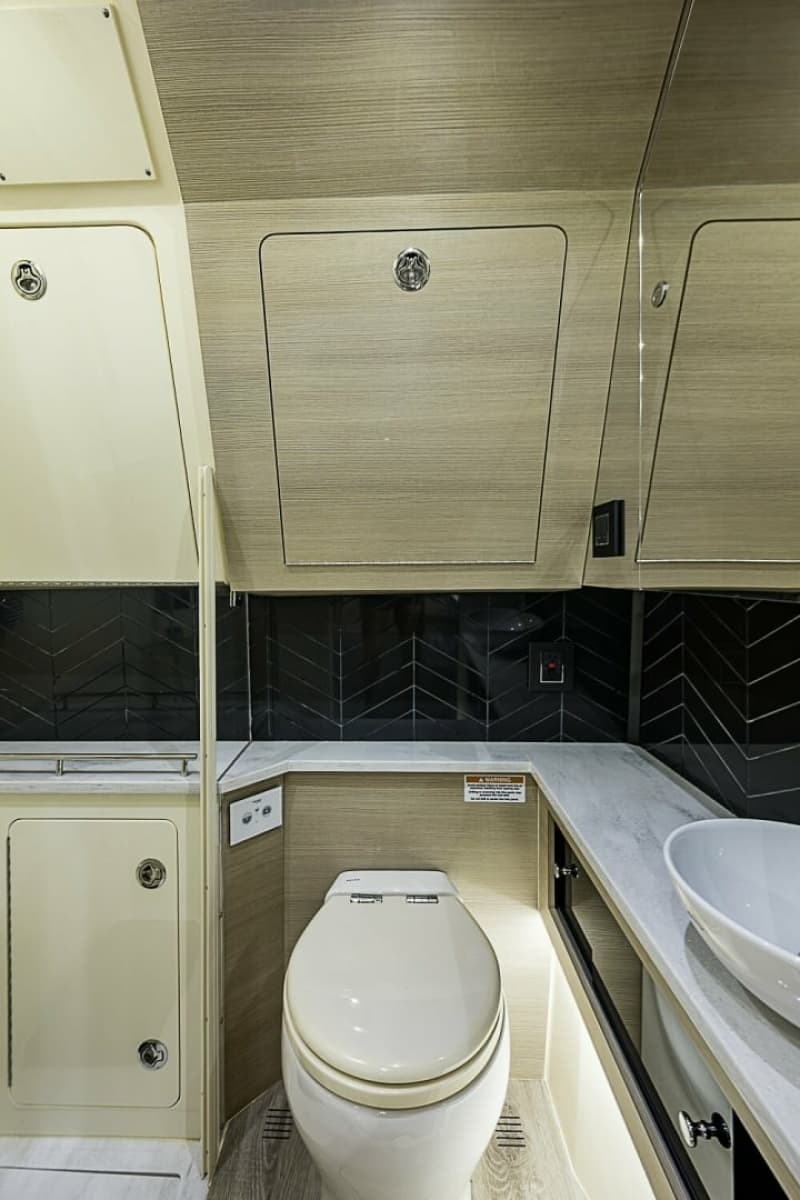 Scout 42 Maizey Blue - Interior Cabin