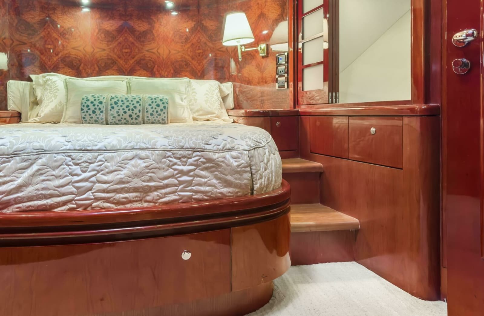 2005 Ocean Alexander 80 motoryacht