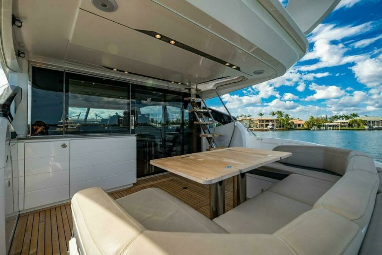 Princess 65 - Cockpit Seating