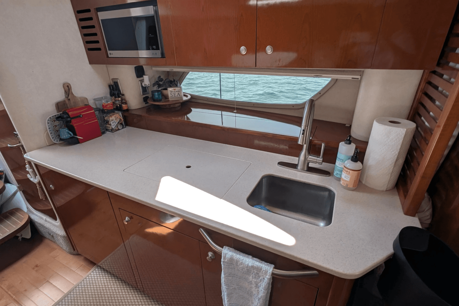 2009 Sea Ray 350 Sundancer