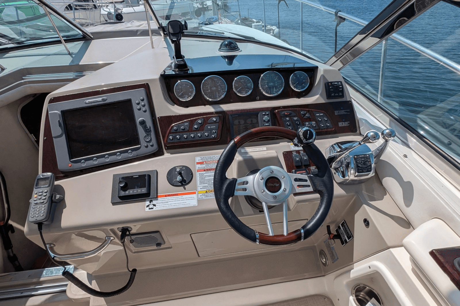 2009 Sea Ray 350 Sundancer