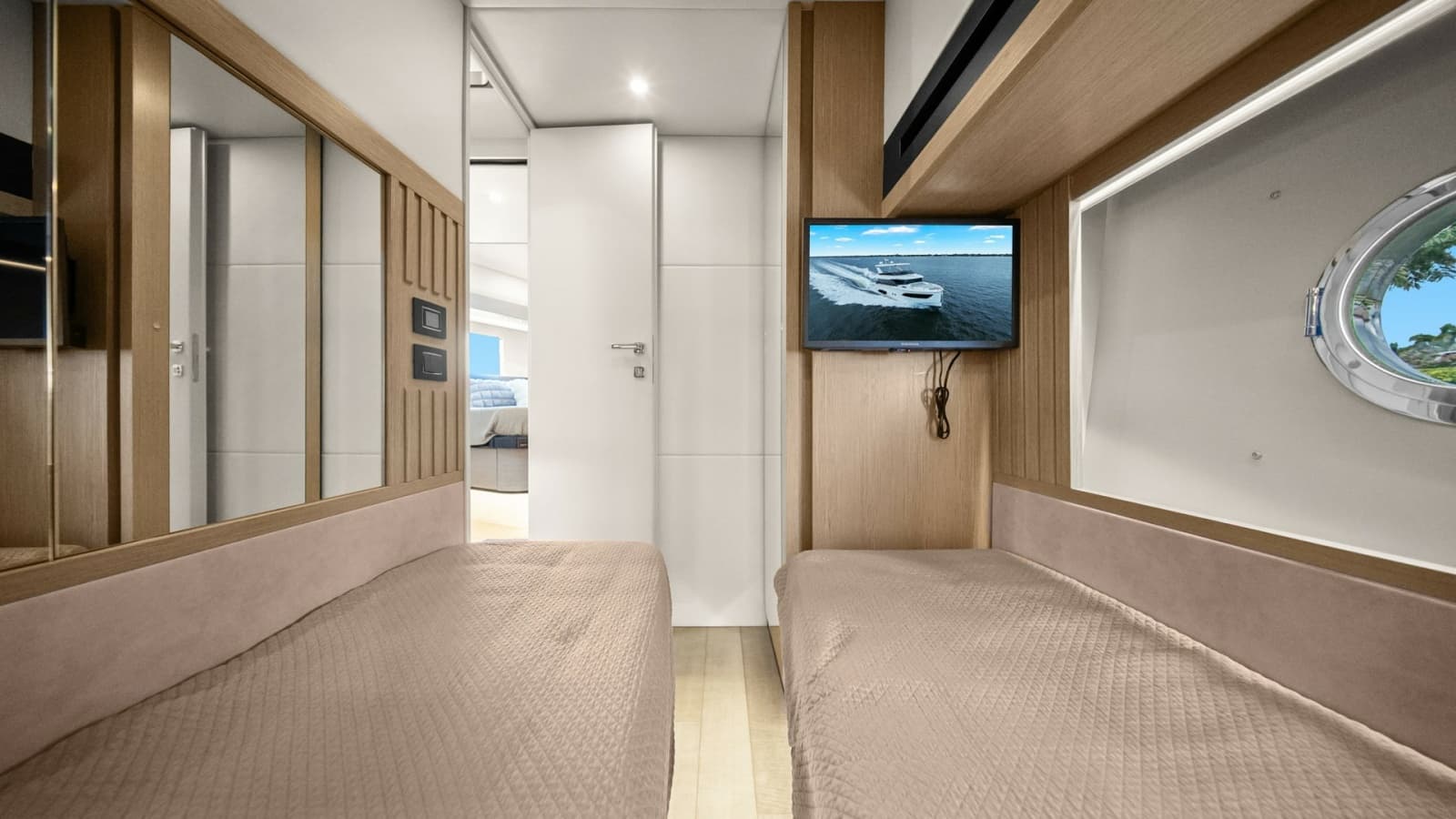 Twin Guest Cabin with TV