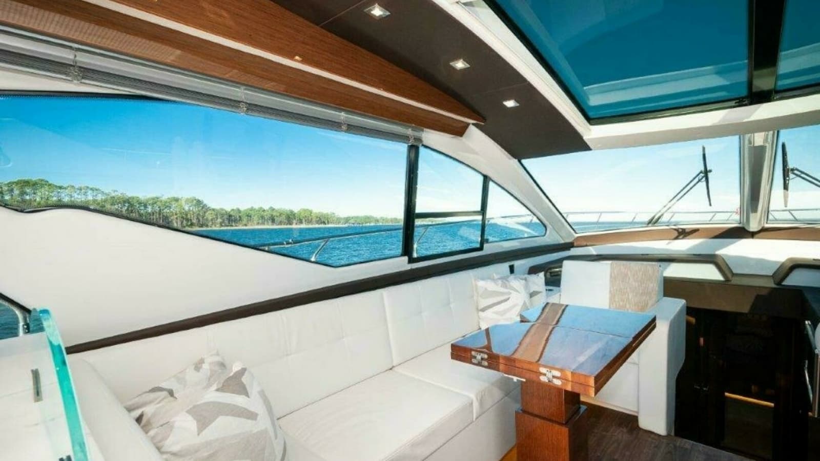 2020 Cruisers Yachts- HARPER BELL- Salon 2