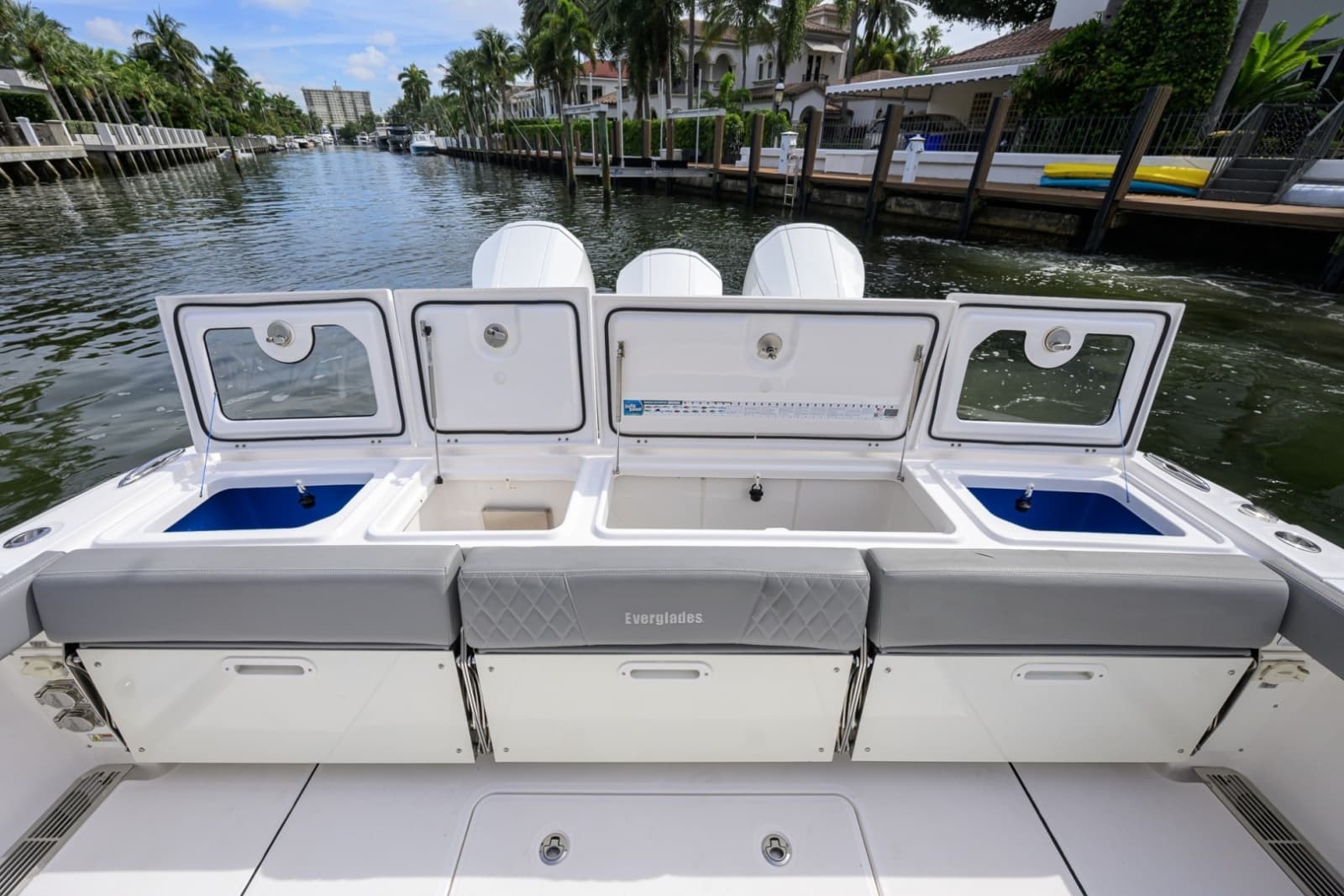 Everglades 45 GALLANT LADY - Cockpit