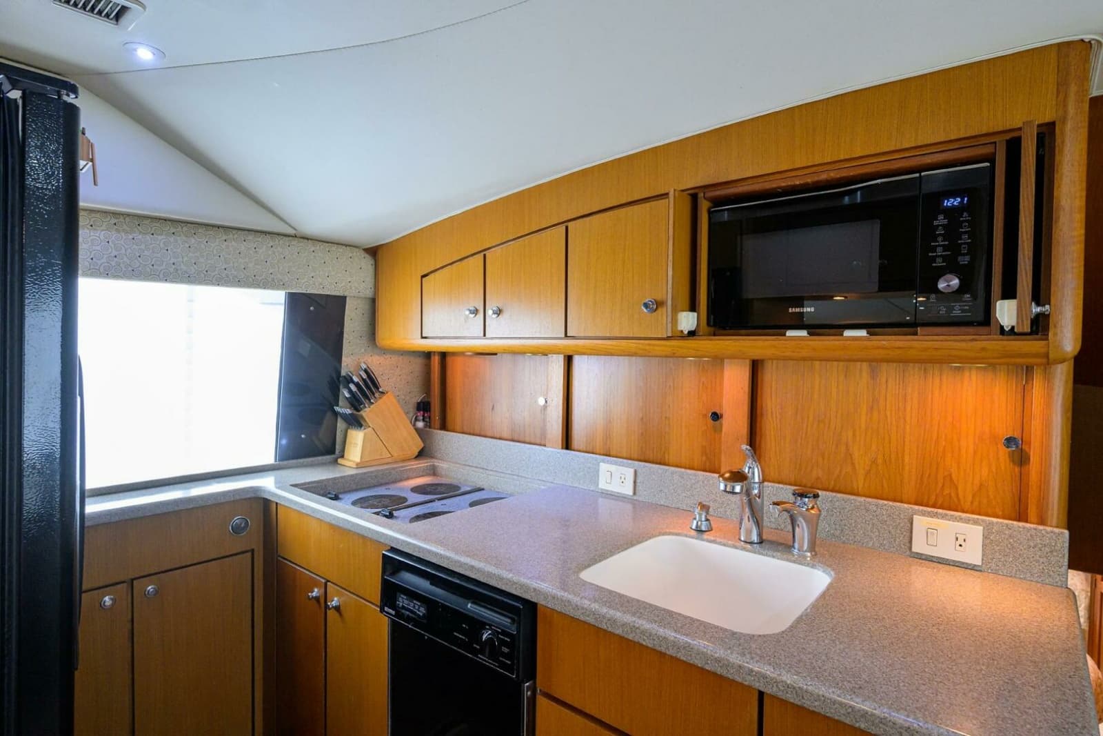 2001 Ocean Yachts 56 Super Sport