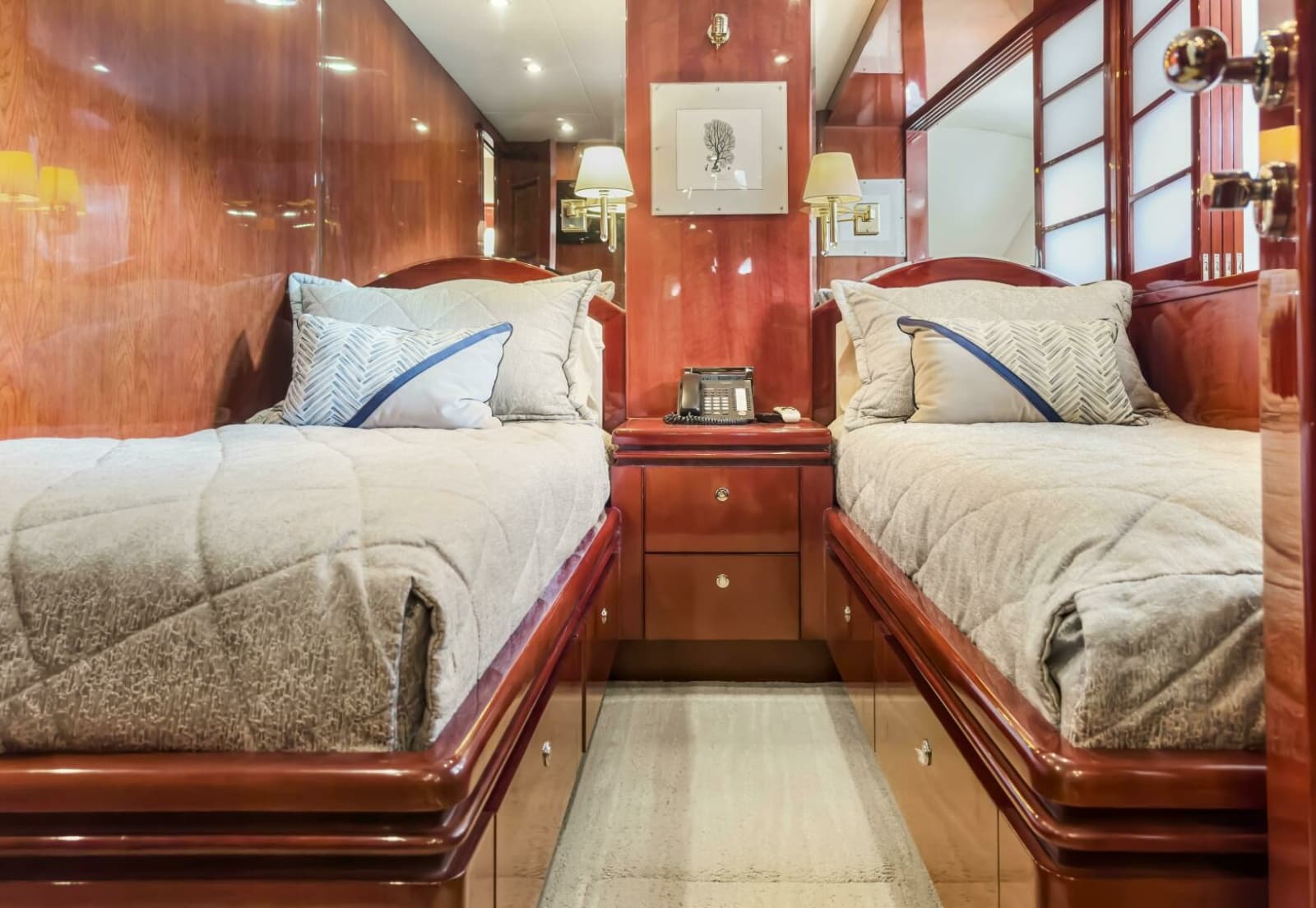 2005 Ocean Alexander 80 motoryacht