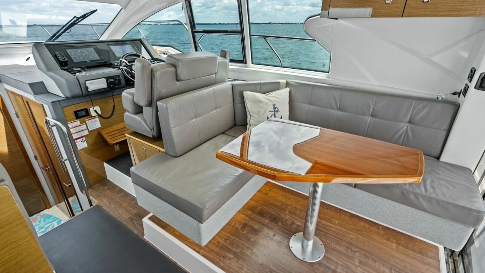 2019 Cruisers Yachts 42 Cantius 'Truly Ineffable'