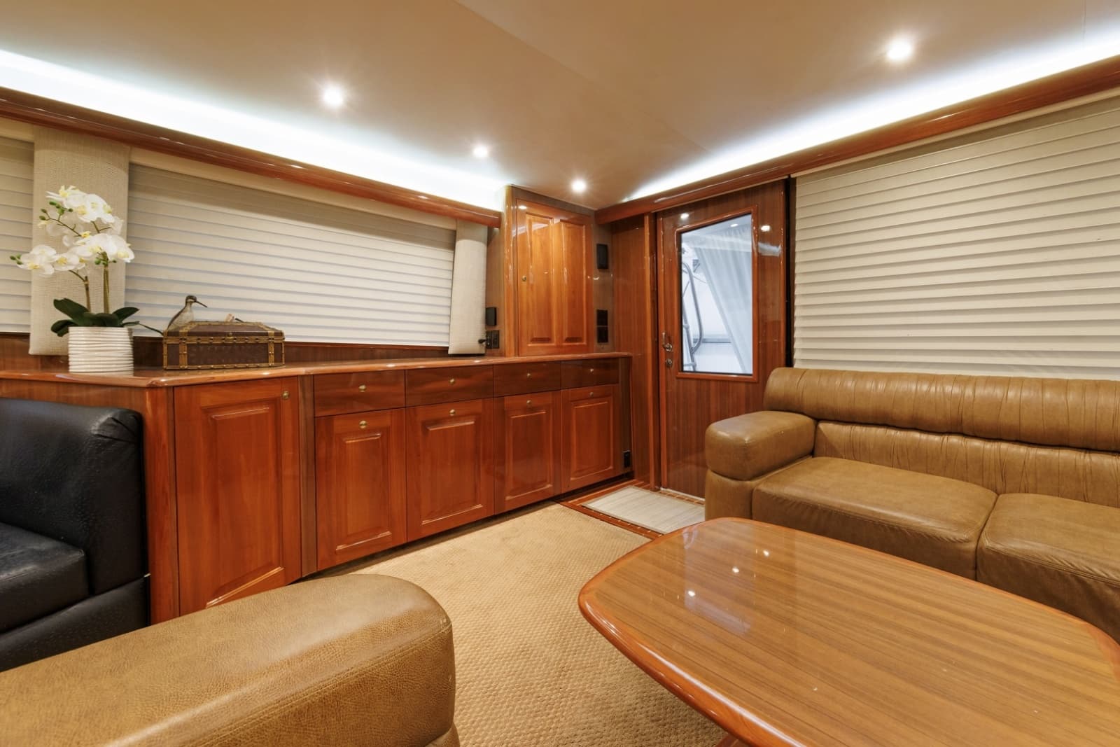 Viking 61 YOLO - Salon