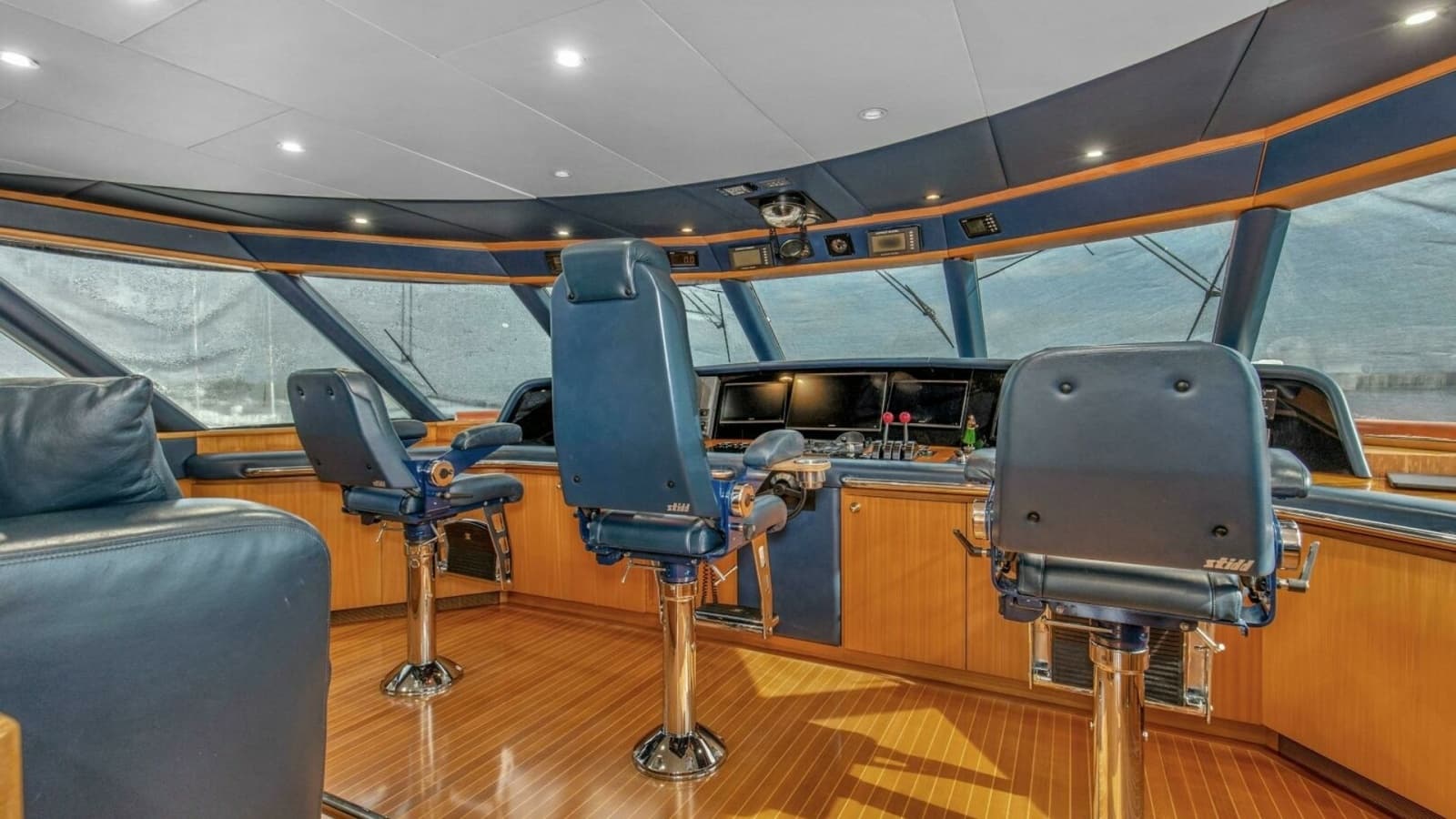 1989 116' Feadship - Boss - Pilot House