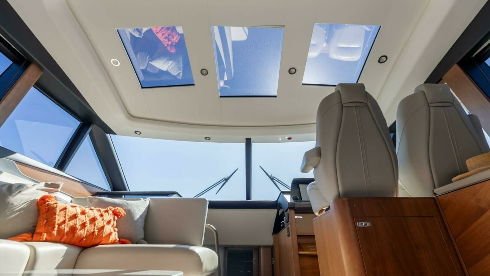 2019 Princess S65-CREWSZING-