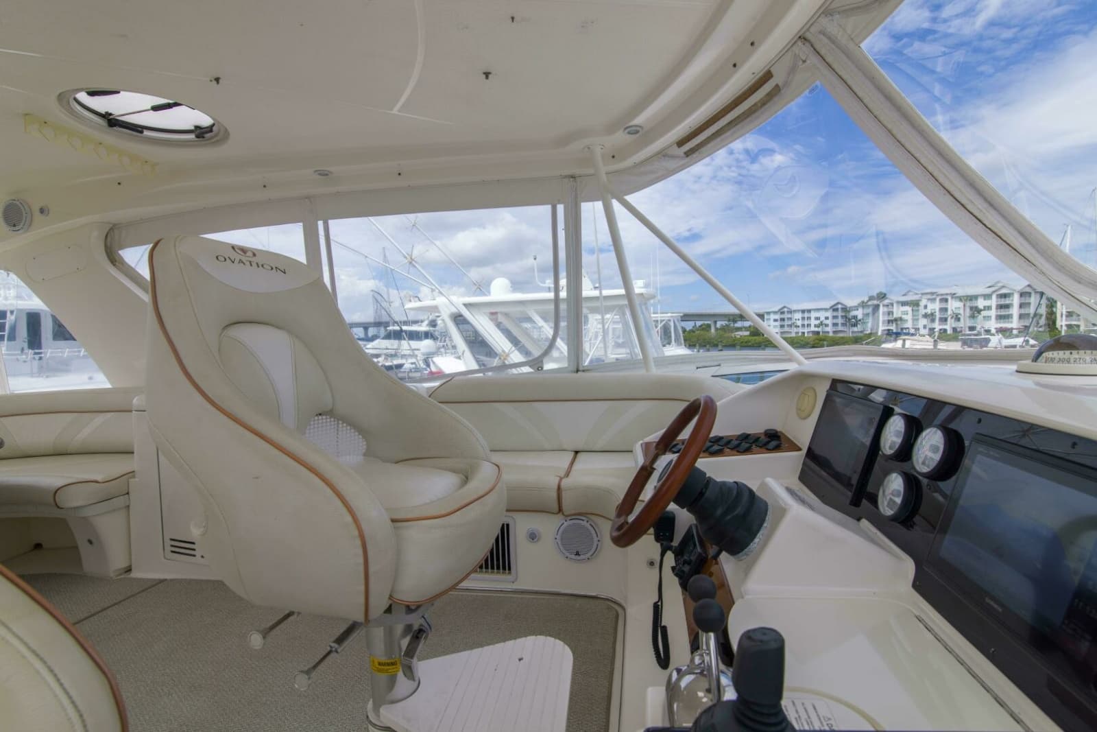 Silverton 52 - Immersed -