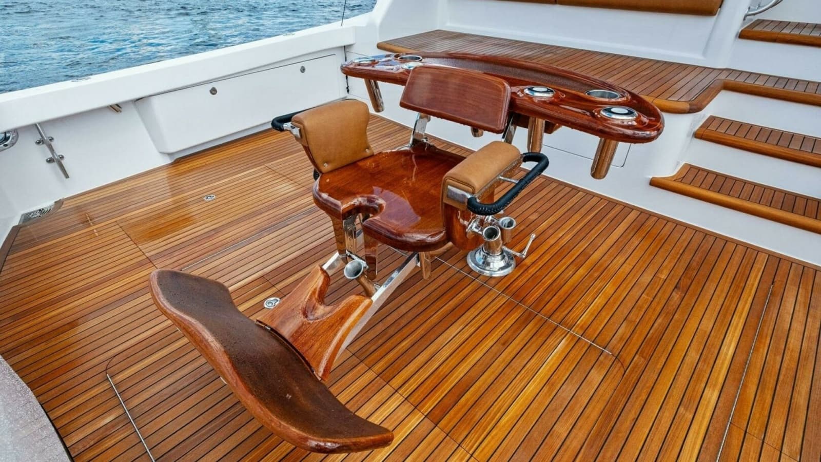 2012 82 Viking Convertible - Lady Di