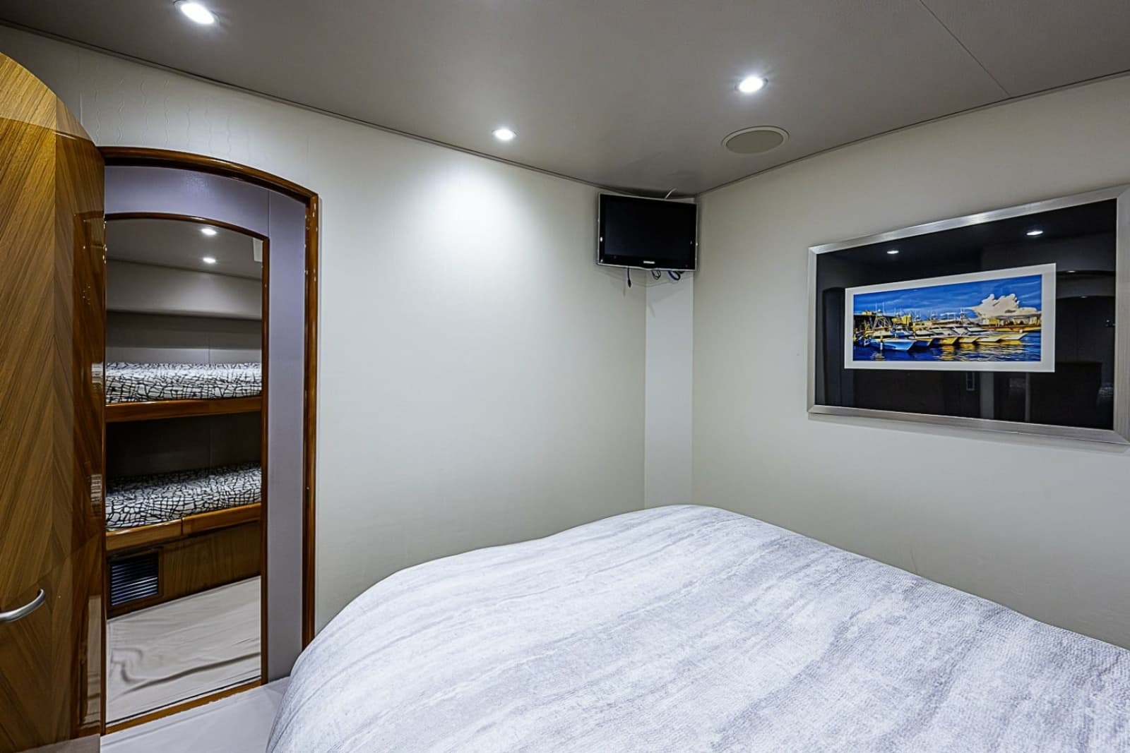 2011 Viking 76 Enclosed Bridge