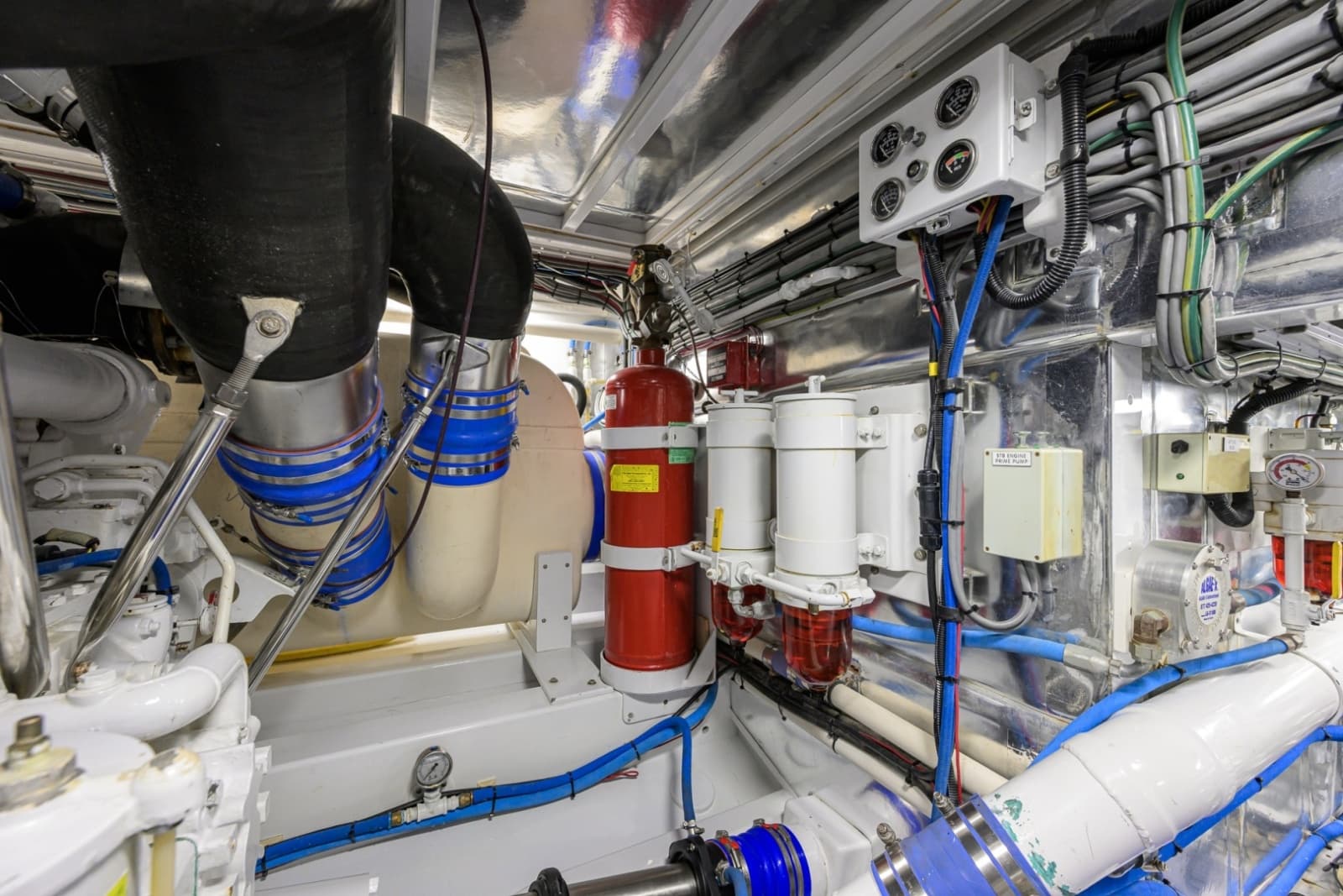 Rybovich 60 SIBONEY - Engine Room