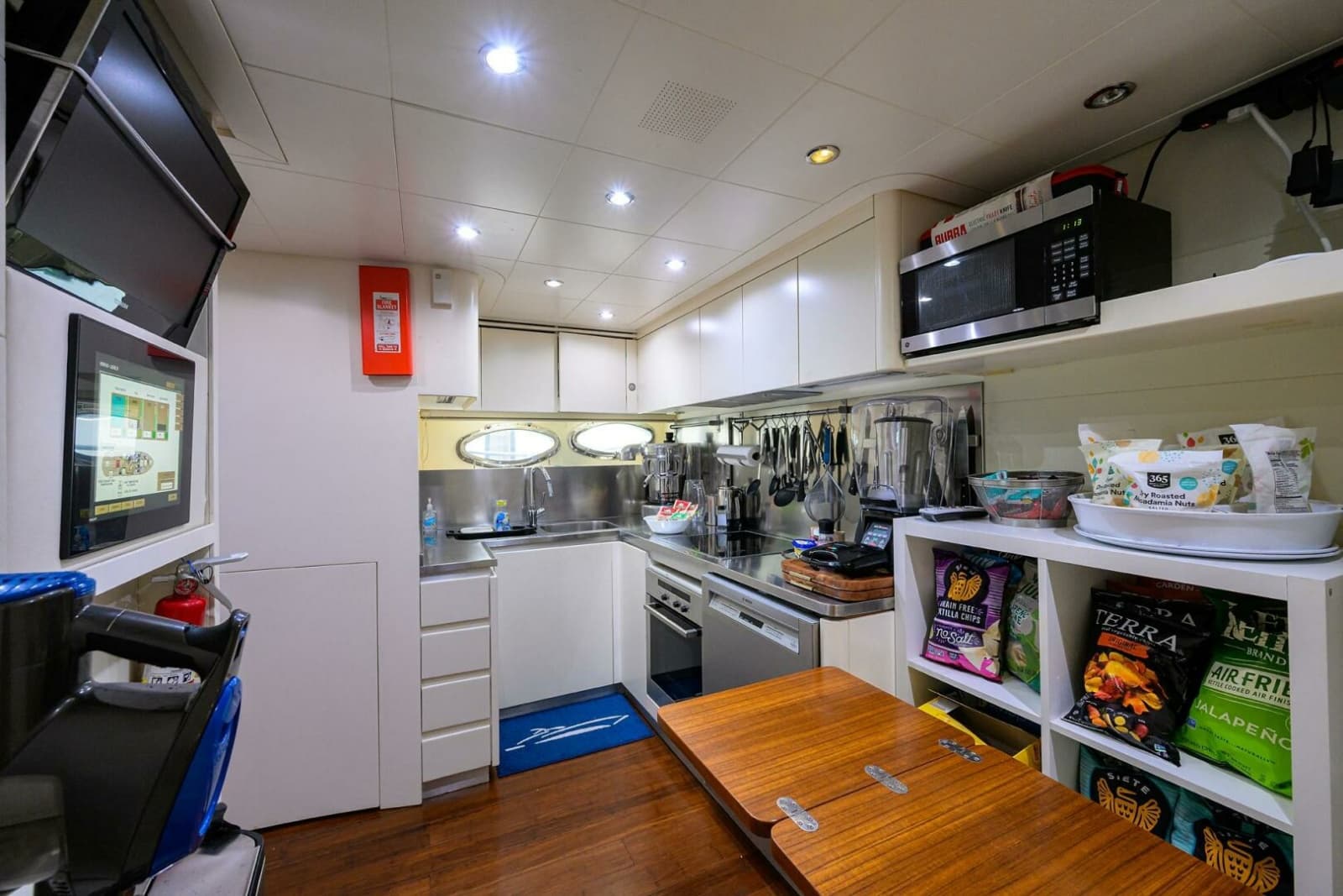 2009 Pershing 90 Express