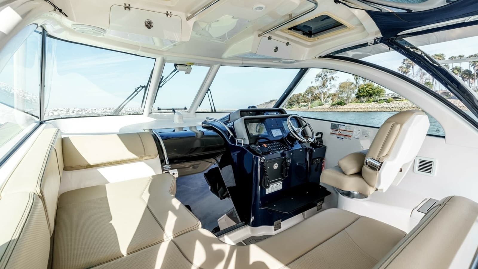 2018 Pursuit 385 Offshore "TAG TEAM" - Helm and Cockpit Seating Area