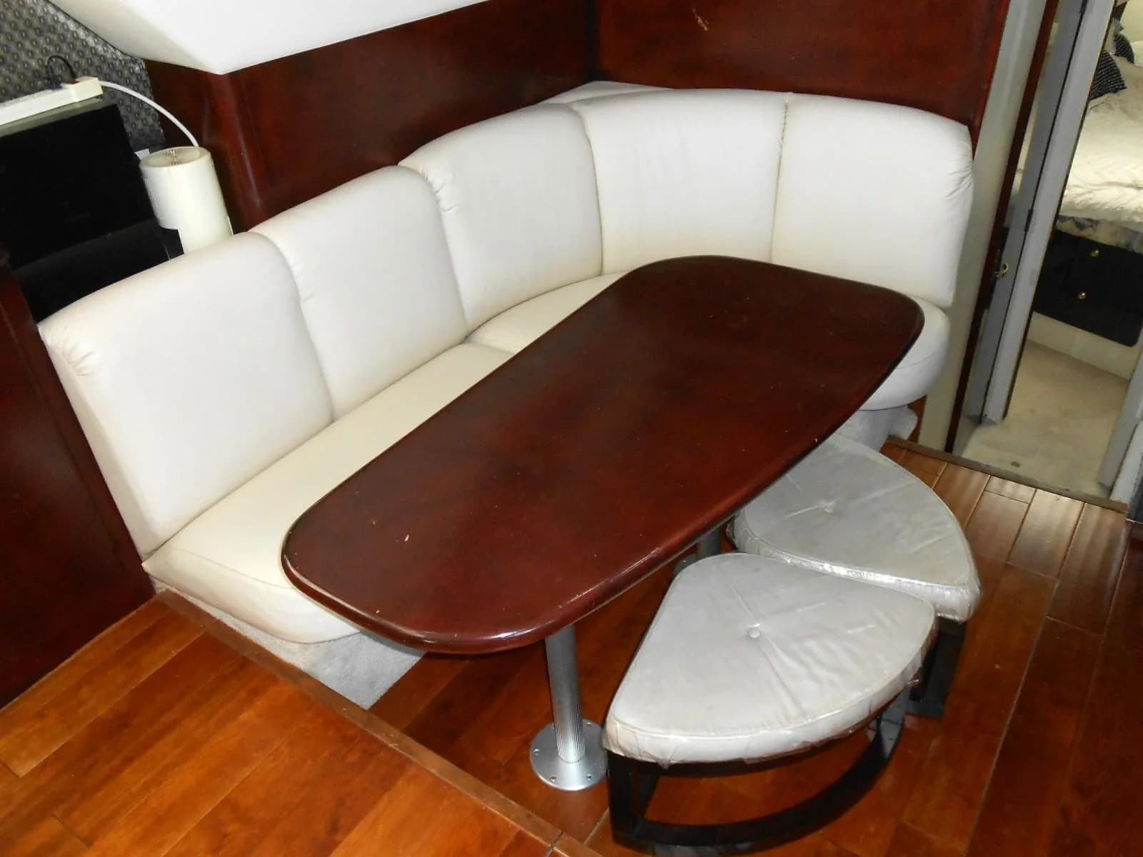 1999 Silverton 352 MY