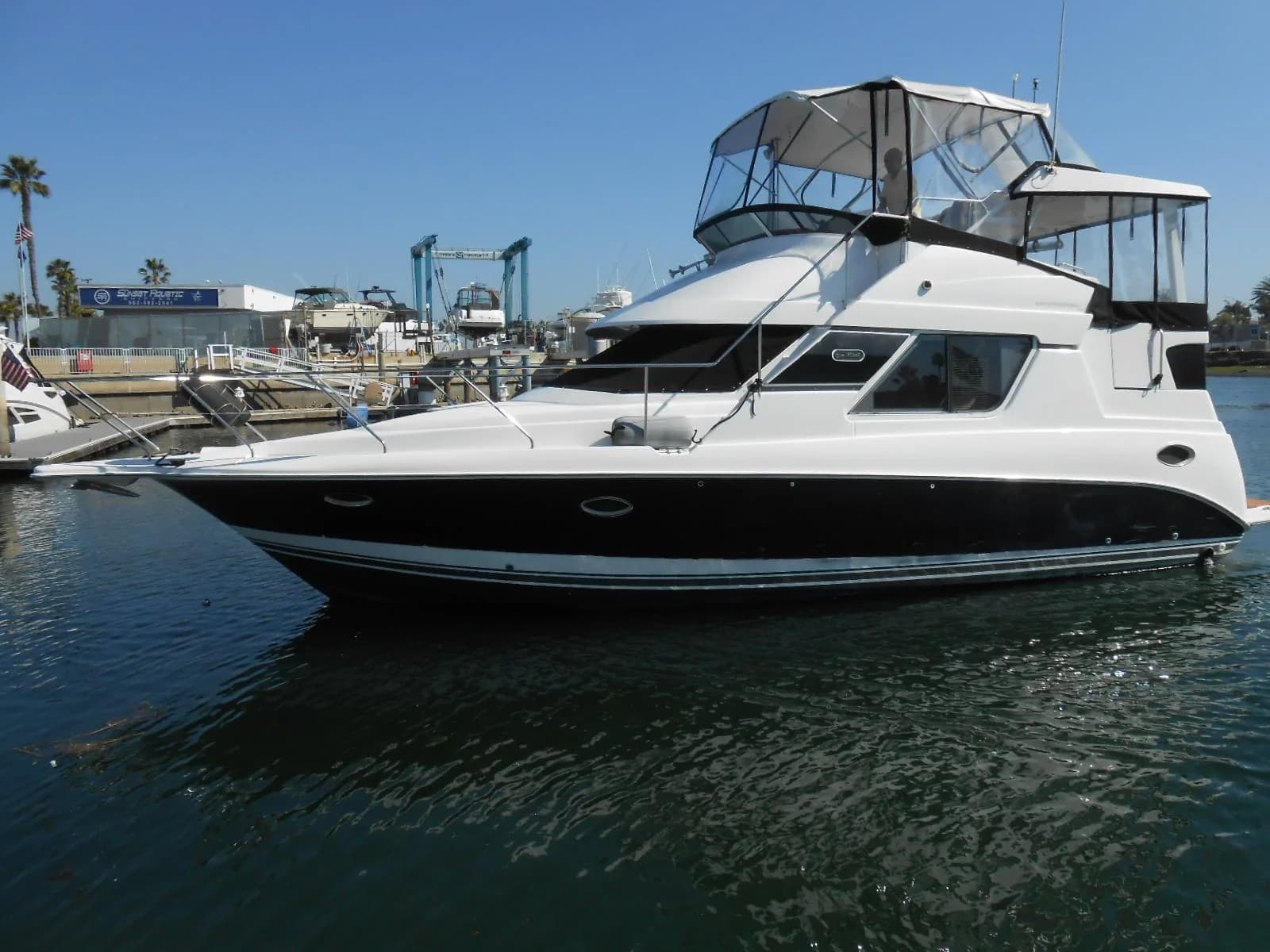 1999 Silverton 352 MY