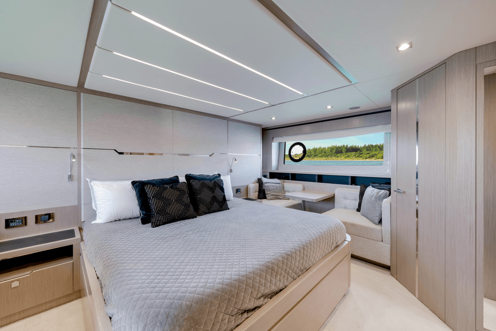 2018 Sunseeker Predator 68