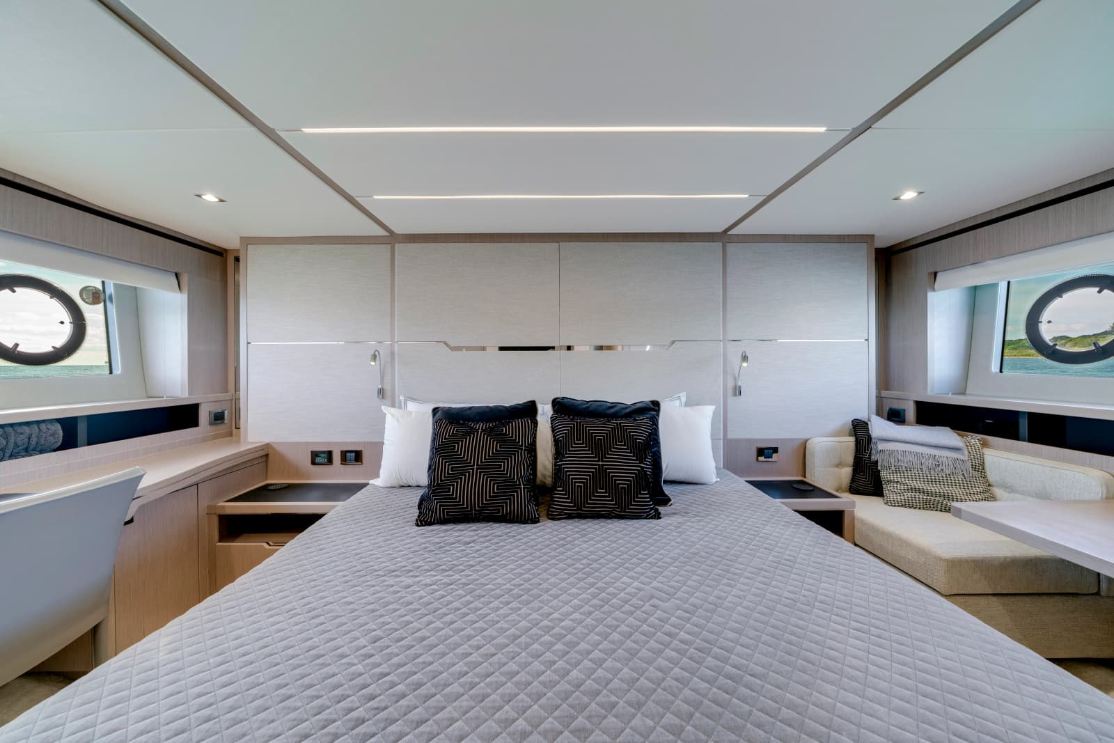 2018 Sunseeker Predator 68