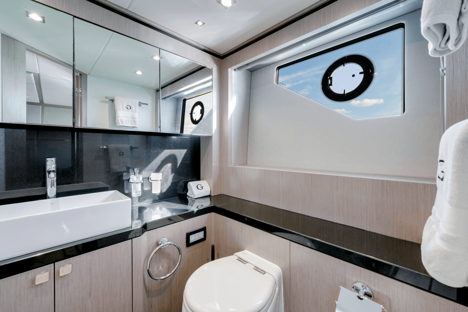 2018 Sunseeker Predator 68