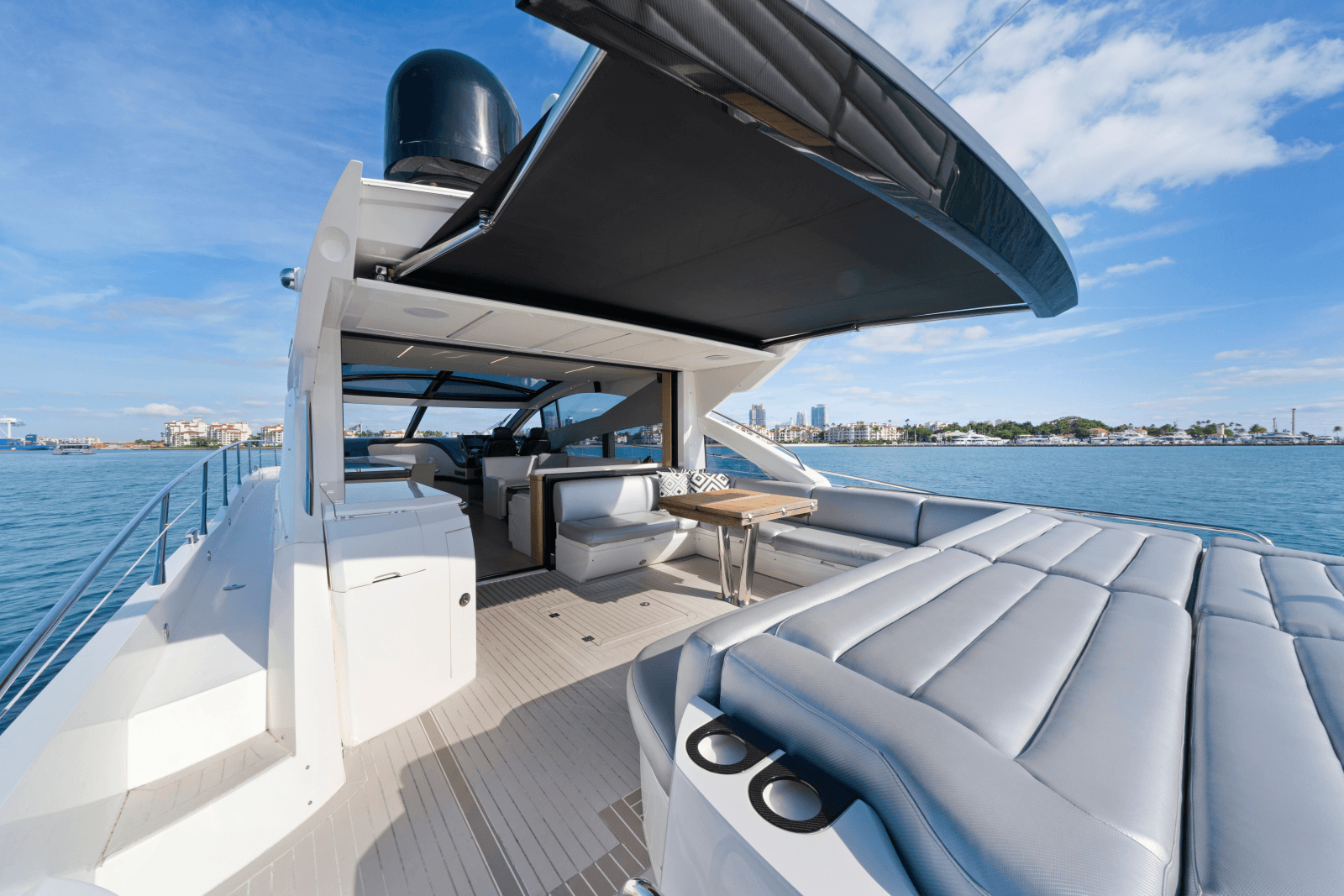 2018 Sunseeker Predator 68